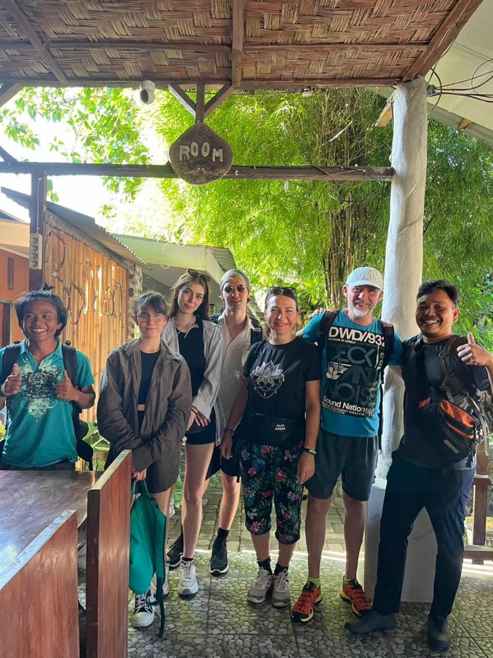 Brown Bamboo Guest House & Trekking บูกิตลาวัง ภายนอก รูปภาพ